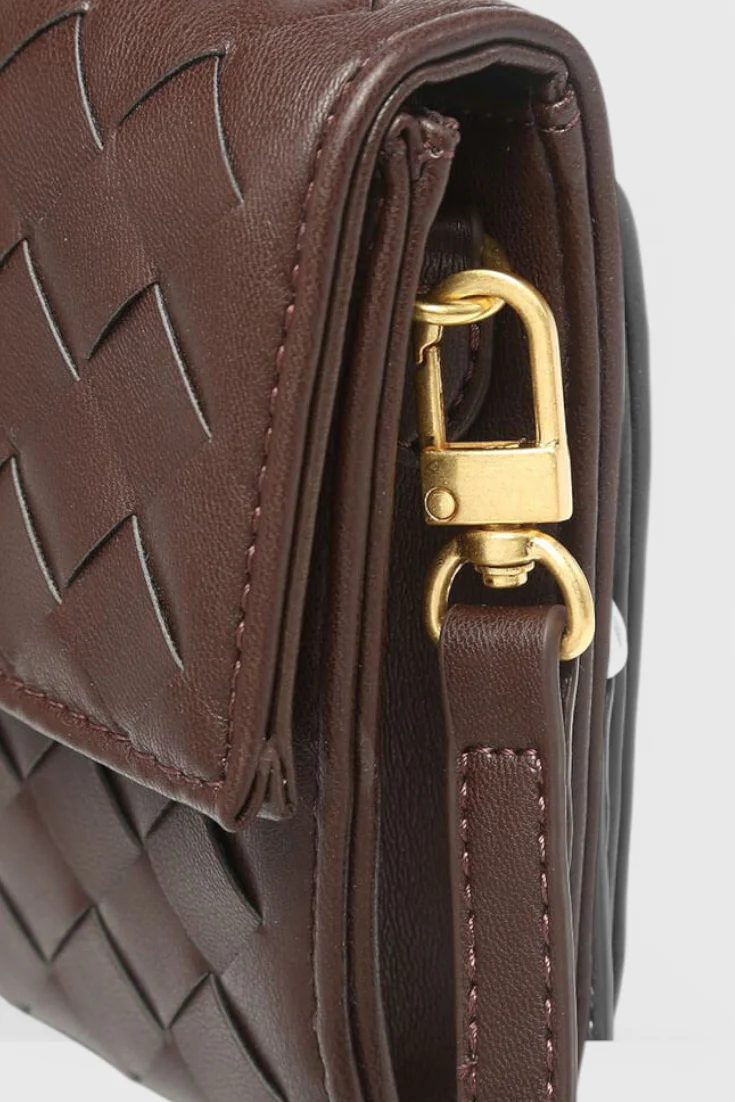 Melanie Clutch con Detalle de Nudo Dorado - Image 3