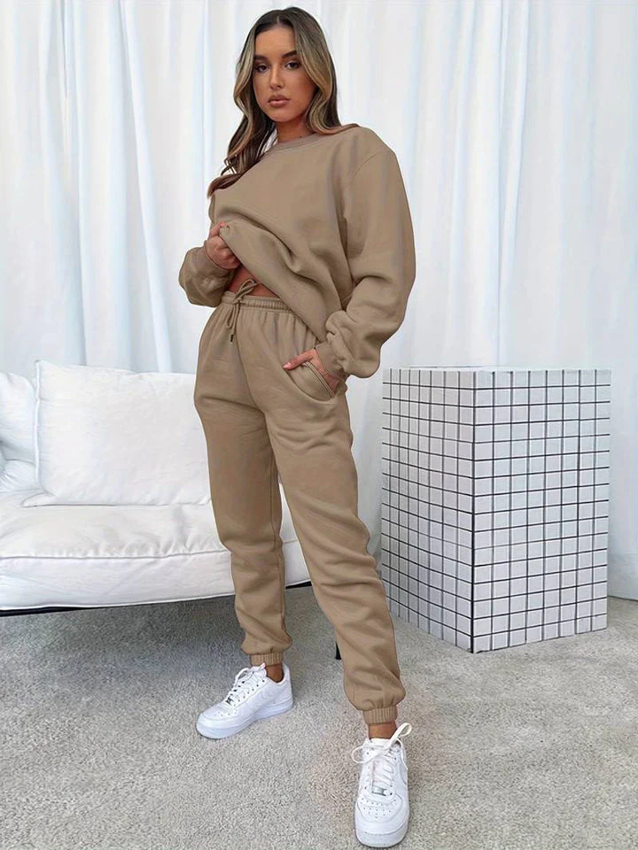 Conjunto de chándal para mujeres - Image 3