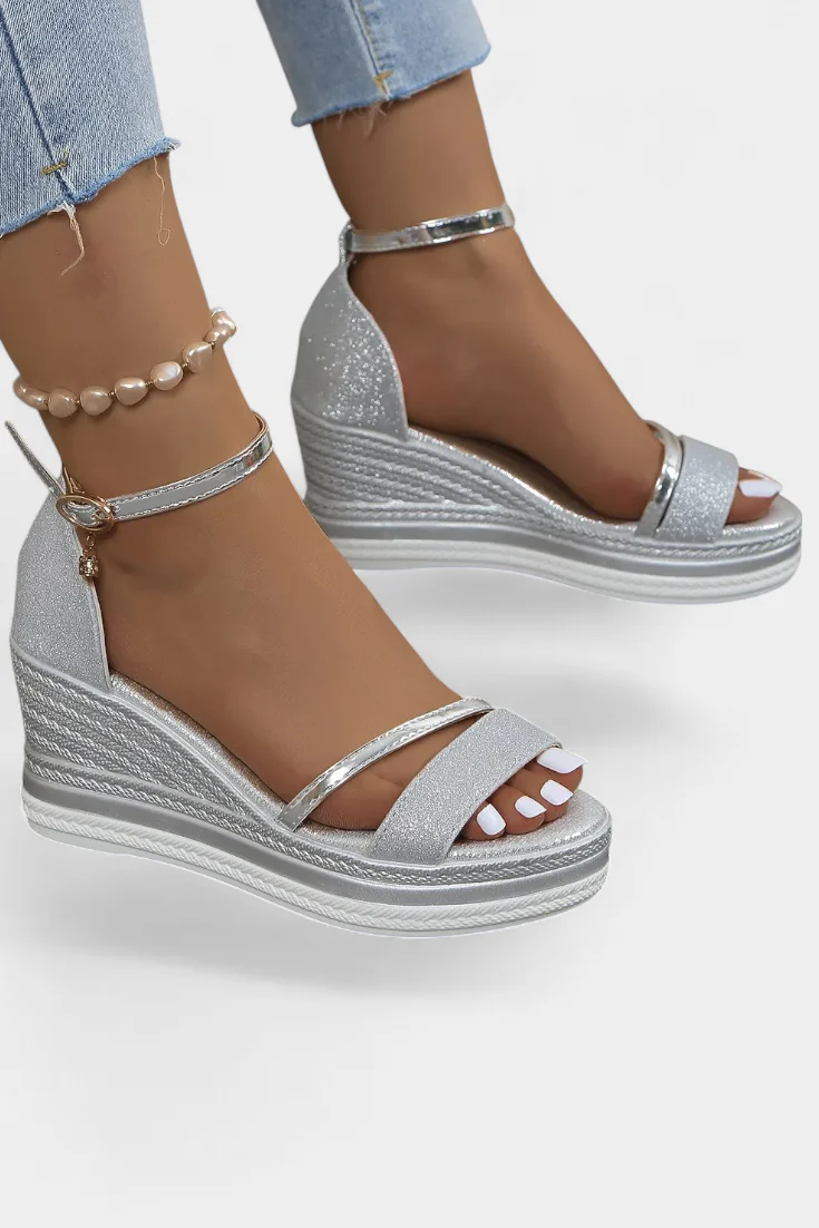 Corinne Sandalias Ortopédicas con Plataforma Wedge y Acabado Brillante - Image 6