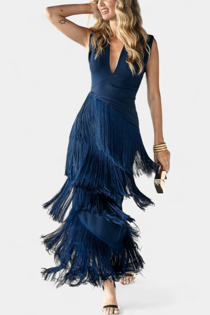 Dolcezza Vestido Maxi Elegante con Escote en V, Pliegues y Flecos