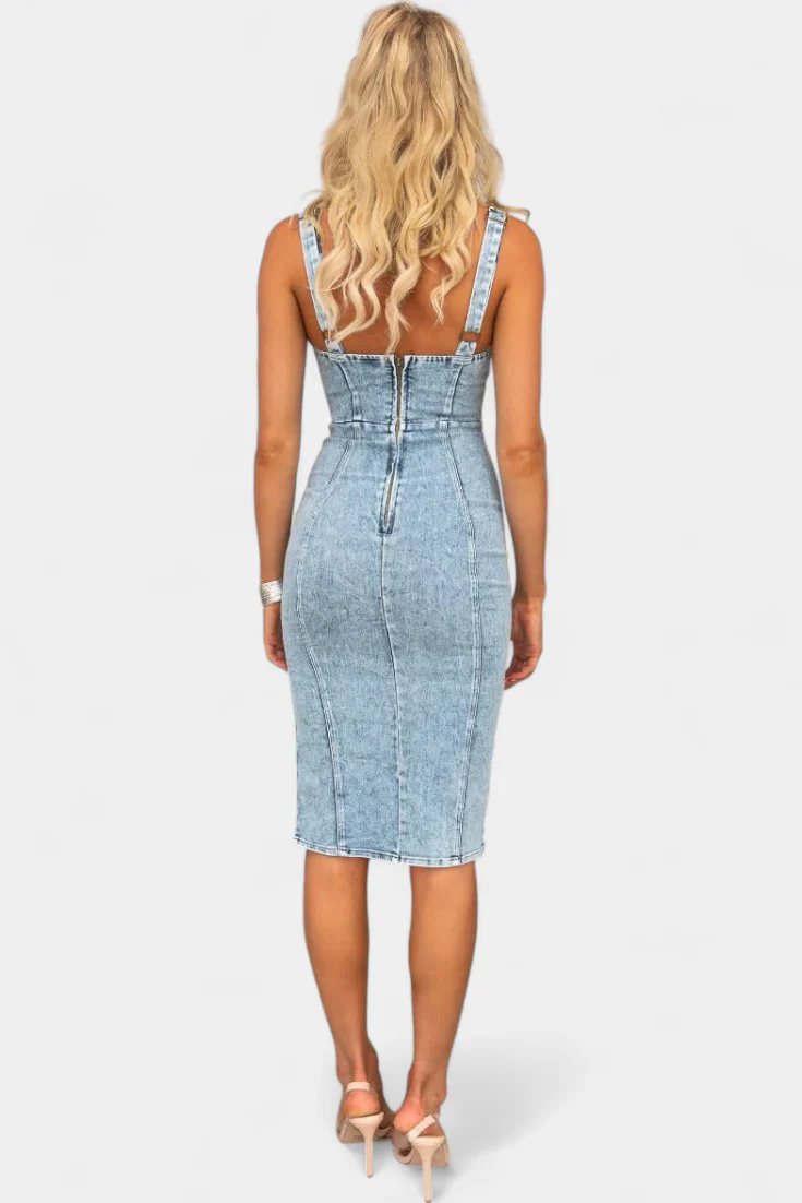 Janessa Vestido Denim con Tirantes Ajustables y Abertura Frontal - Image 4