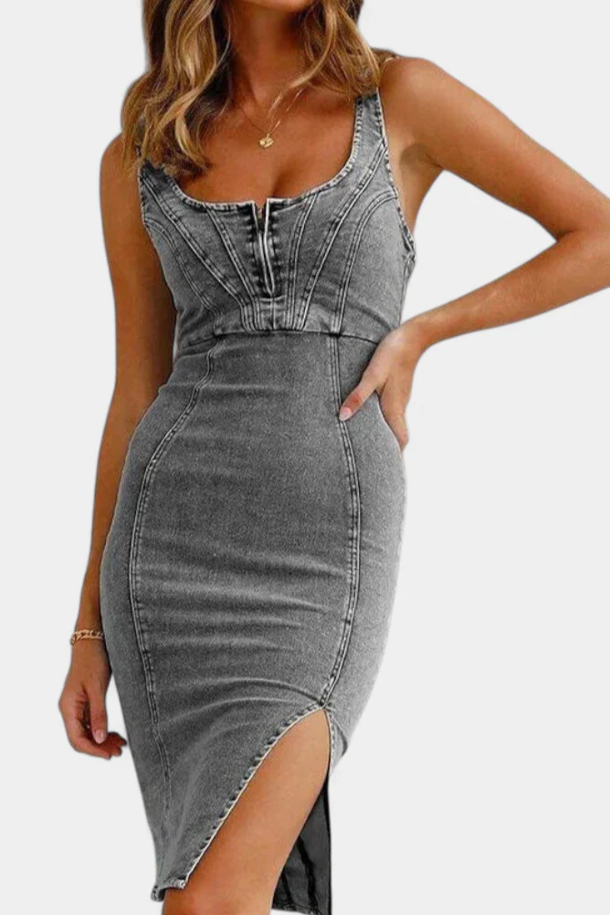 Janessa Vestido Denim con Tirantes Ajustables y Abertura Frontal - Image 8