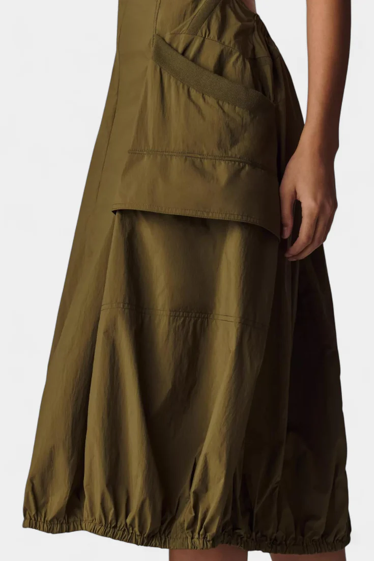 Katana Vestido Midi con Dobladillo de Burbujas y Corsé Ajustado - Image 4