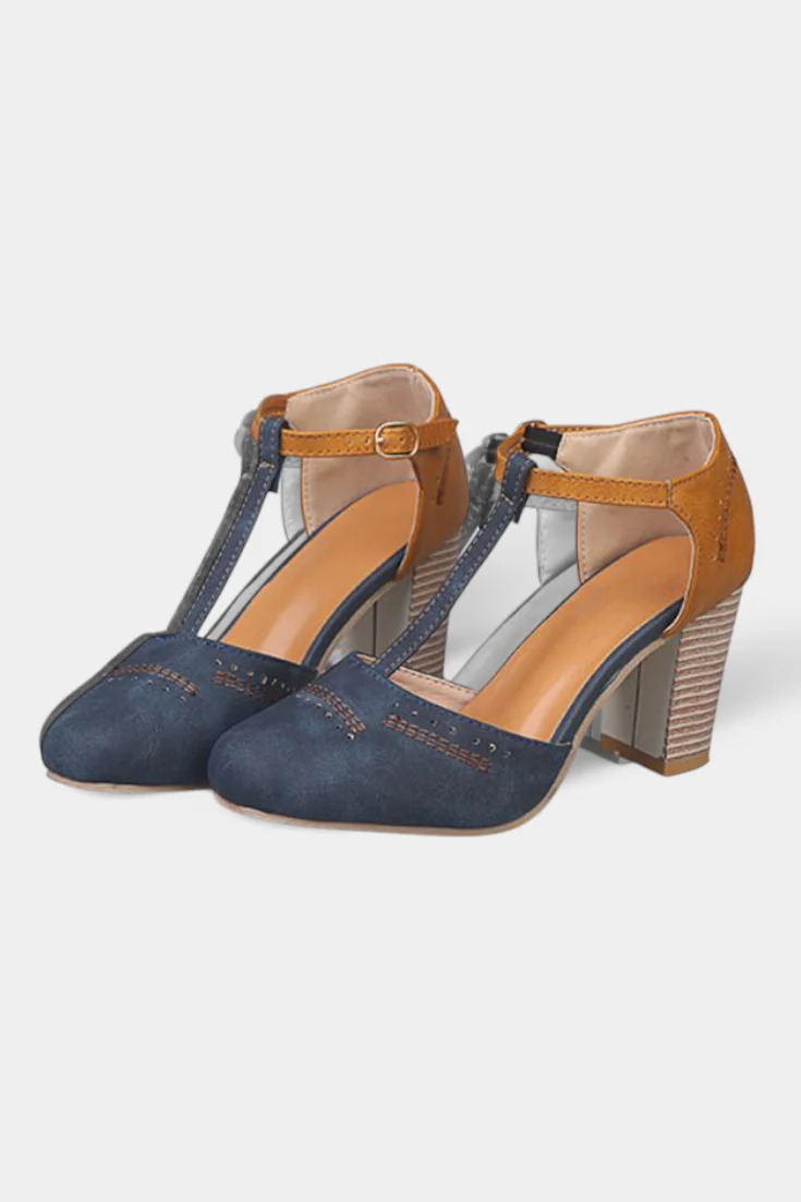 Mira Tacones de Bloque con Correa en T y Detalle Perforado - Image 2