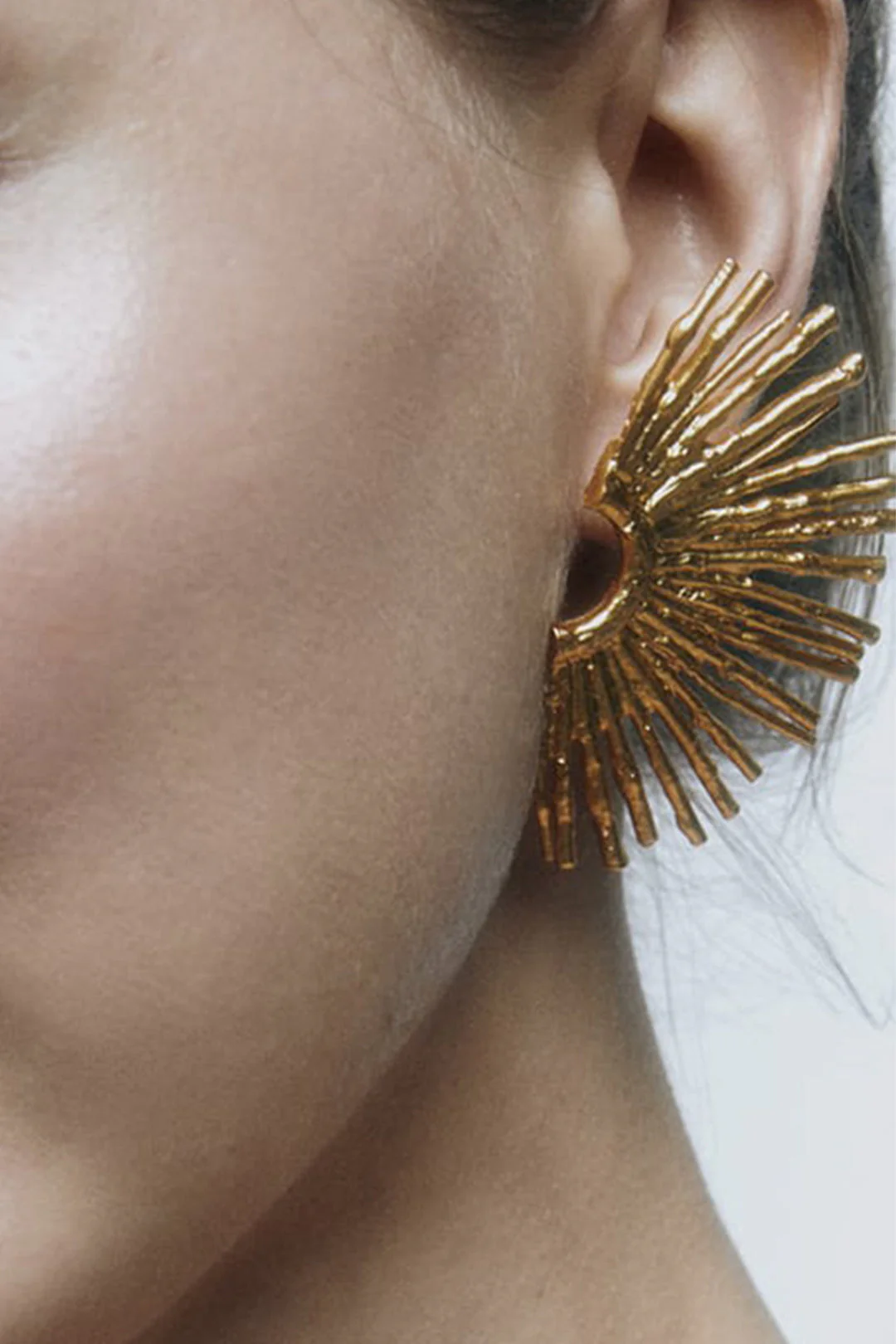 Pendientes de metal con borde ondulado - Image 3