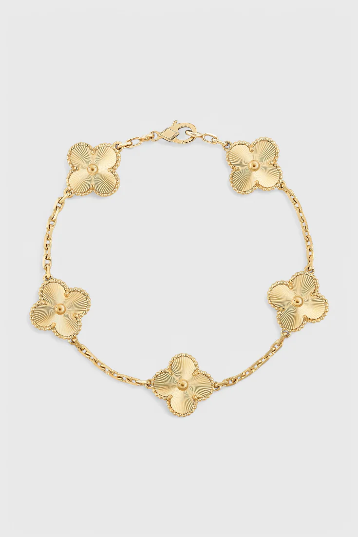 Pulsera con Motivo de Trébol y Elegancia Baño de Oro - Image 7