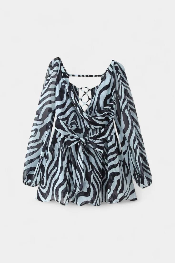 Skylar Vestido Mini con Escote en V y Mangas Ligeras - Image 17