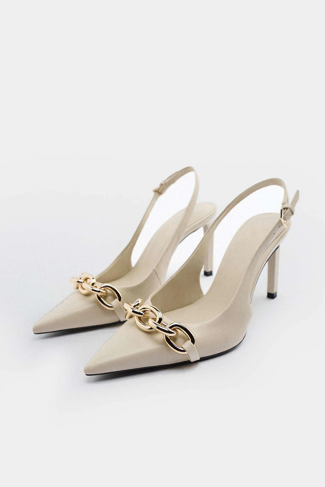 Tacones Metálicos con Cadena