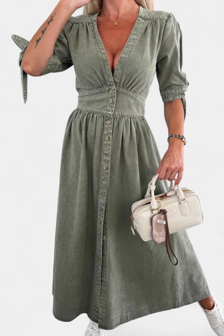 Adelina Vestido Midi de Denim con Botones y Escote en V - Image 6